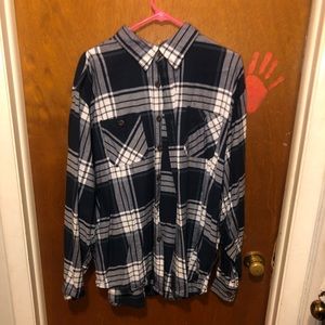 Wrangler size 2X LS navy and white plaid button up